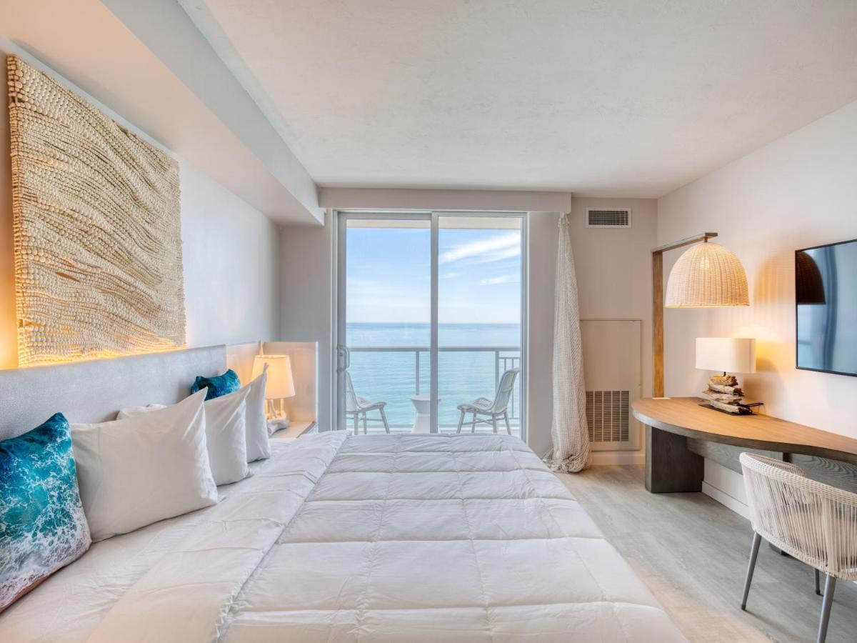 Ocean Front Room 1 King Bed